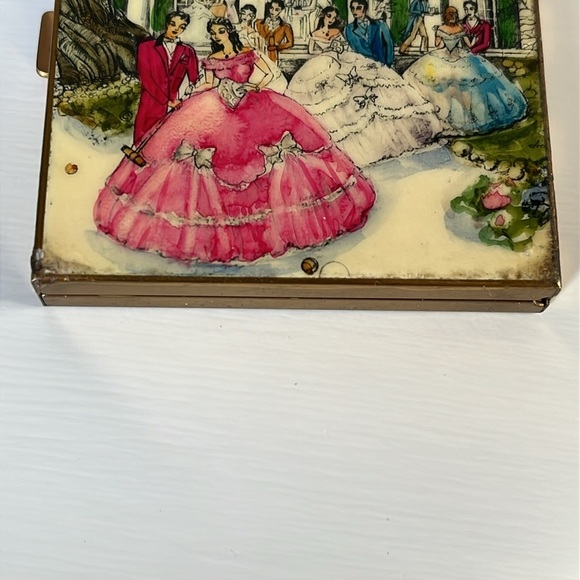 Vintage Dionysius Old South Powder Compact - Picture 3 of 11